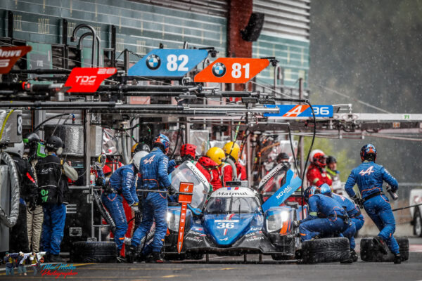 36 LAPIERRE Nicolas (fra), NEGRAO André (bra), THIRIET Pierre (fra), Alpine A470 Gibson team Signatech Alpine Matmut, action ravitaillement essence refueling during the 2019 FIA WEC World Endurance Championship, 6 Hours of Spa from May 2 to 4 , at Spa Francorchamps, Belgium - Photo Frederic Le Floc'h / DPPI