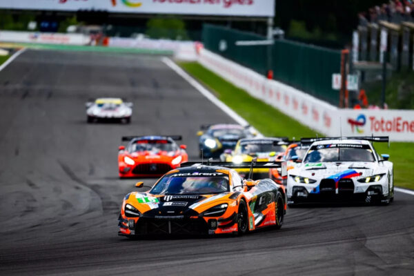 10-garage-59-mclaren-720s-gt3-